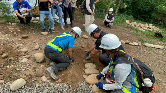 大甲鐵砧山桂花泉手作步道永續工法 獲日本大分縣佐伯市訪問團肯定