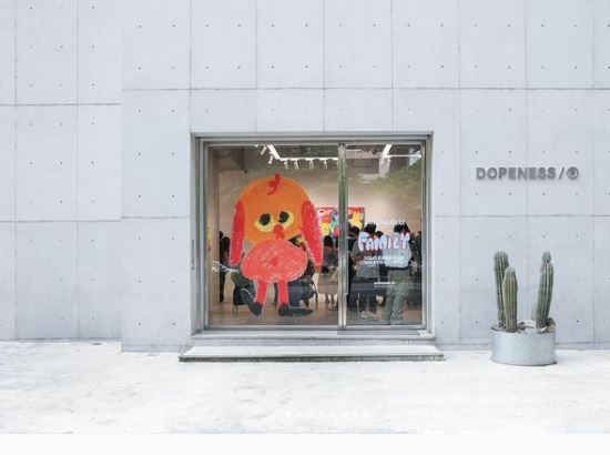 台北大安藝廊「DOPENESS ART LAB」展覽焦點：英國藝術家 Jon Burgerman 的《Family》