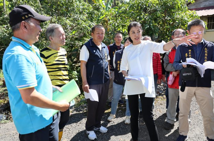 竹山許淑華會勘竹夢公園，募資增設寵物公園計畫