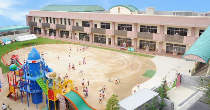 苗栗一幼兒園近日遭指控存在不當管教問題，更有離職女園長涉嫌騙取家長投資，涉案金額逾6000萬元。事件引起社會廣泛關注。