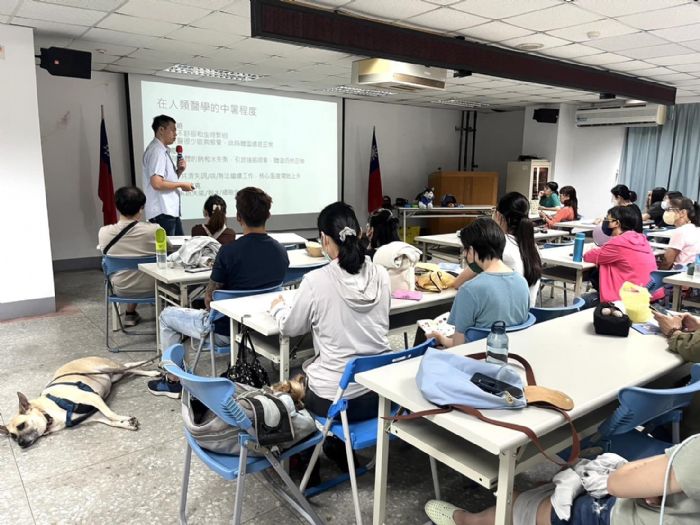 炎炎夏日，如何保護你的毛小孩？高雄動保處「好伴講座」帶來實用知識