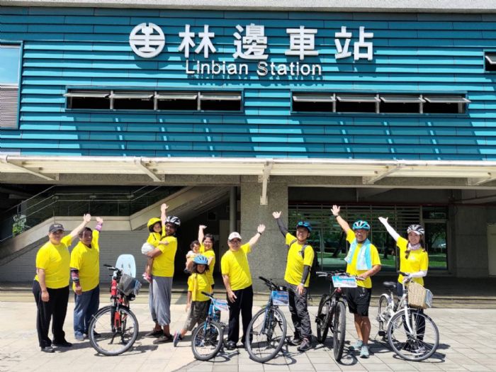 大鵬灣Light One Bike單車活動：英籍牙買加裔新住民體驗東港迎王文化