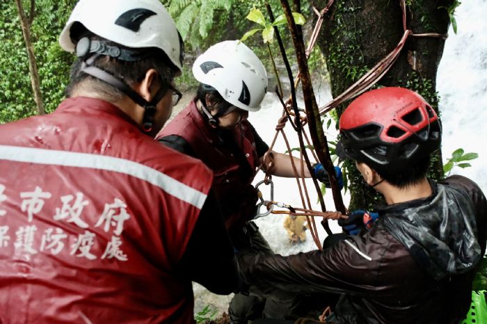 溫馨守護每個生命：新北市動保處溯溪與高空救援實地訓練