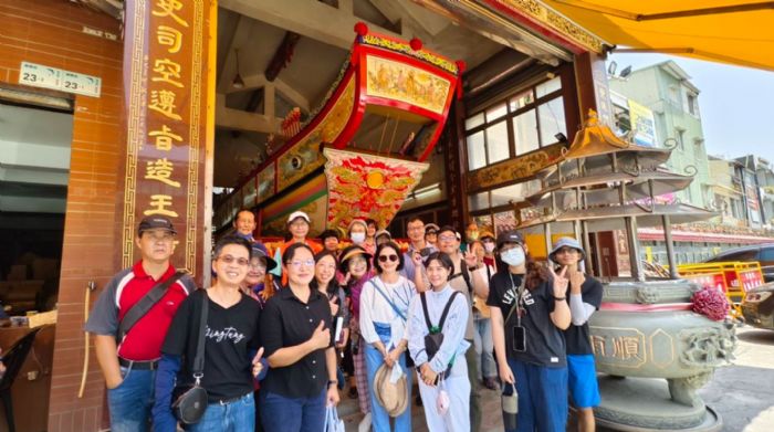 屏東東港迎王平安祭典國際志工培訓啟動，迎接世界目光