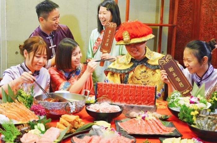 問鼎．皇上吉祥10週年慶，限時加碼美味饗宴，頂級海陸吃到飽，還有超值贈禮！