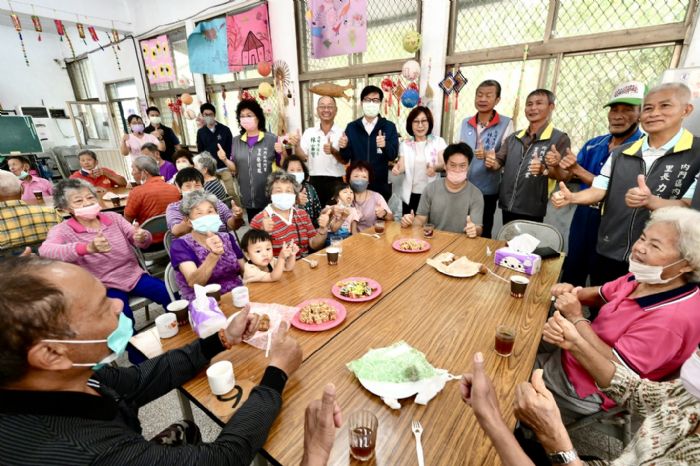 視察內門三平社區關懷據點 陳其邁：目標4年內增至650處