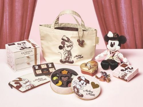 「奢華魅力再現！GODIVA X 迪士尼」携手回歸，精品「米奇3層大理石禮盒、可可色維尼玩偶」震撼上市